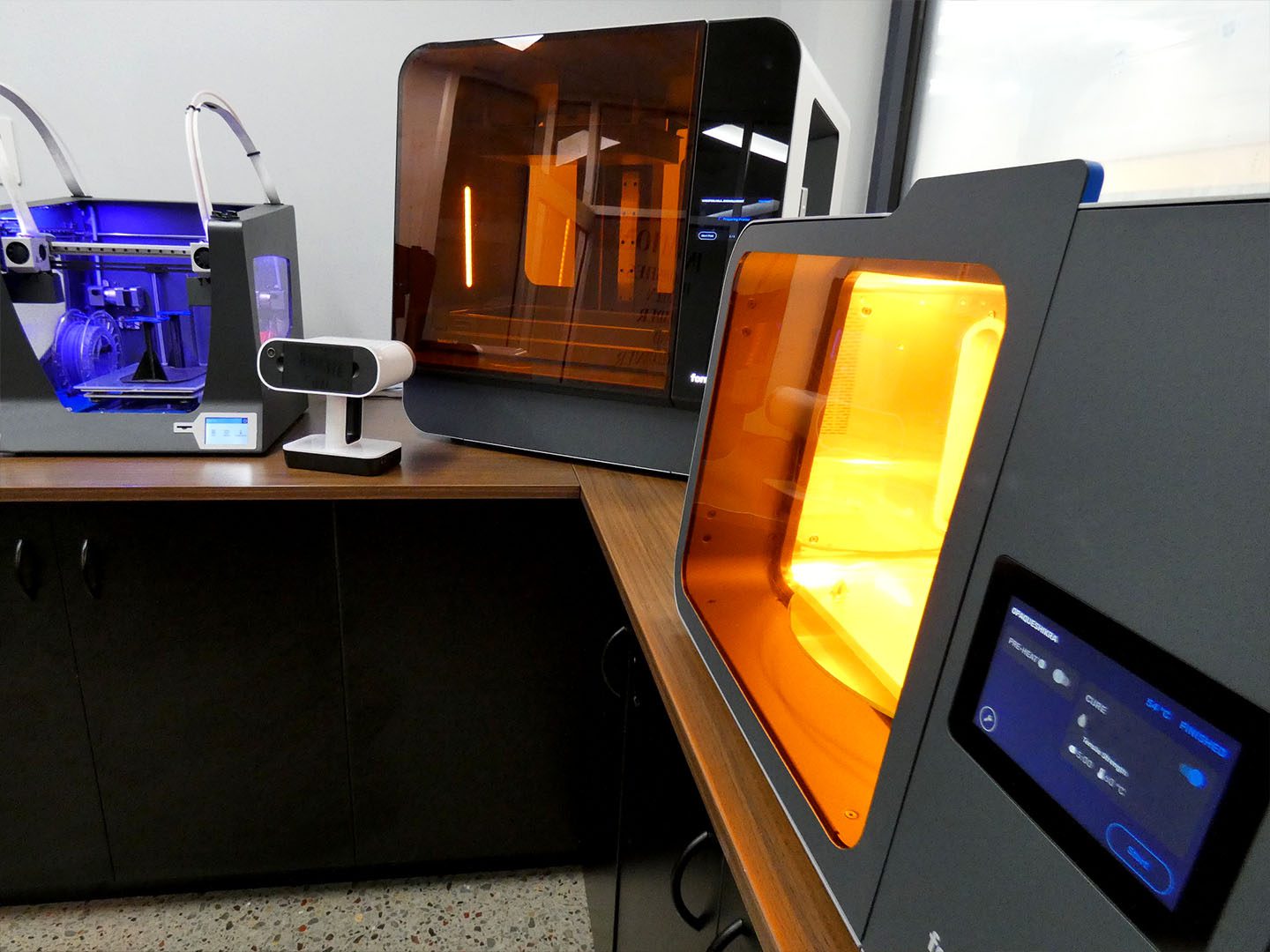 3d printers on a desk